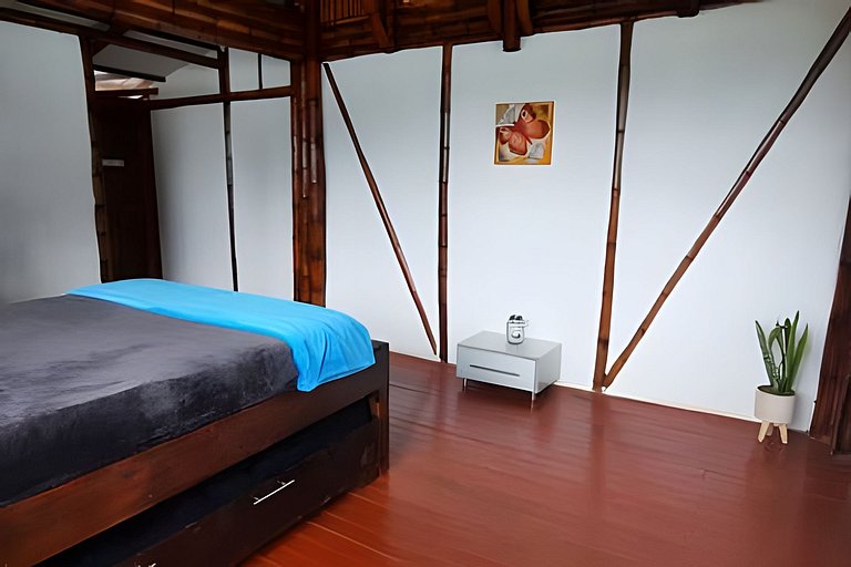 Cabaña junto al lago en un entorno natural ideal para disfru