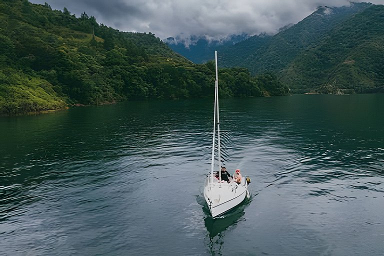 Habitación cerrada con Carpa