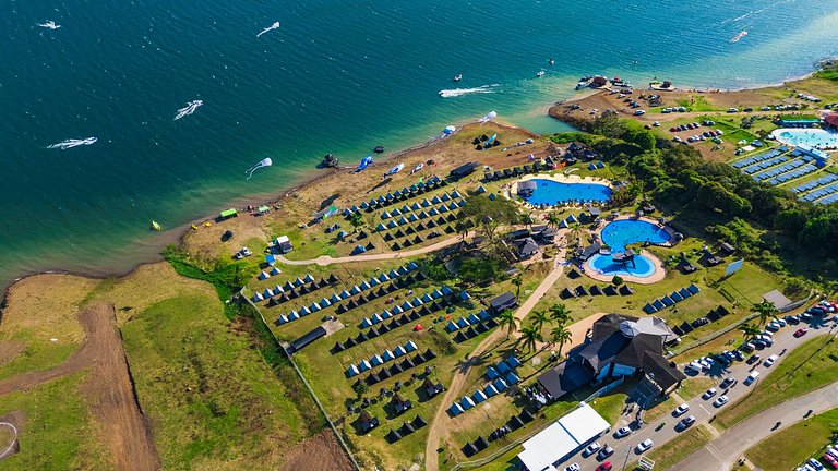 "Romantic Glamping at Lake Calima"