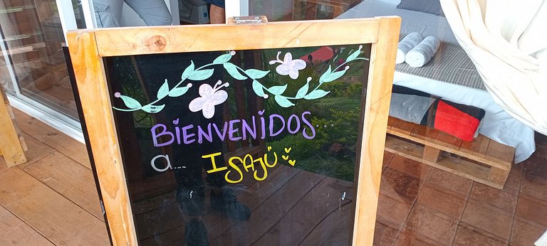 Experience luxury glamping in El Cerrito, Valle del Cauca.