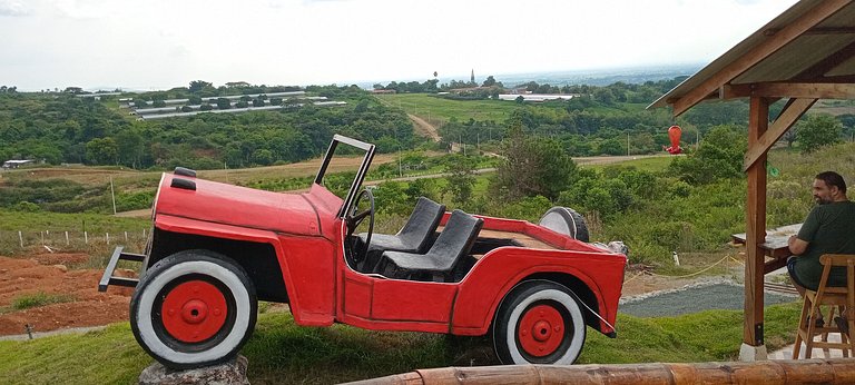 Experience luxury glamping in El Cerrito, Valle del Cauca.