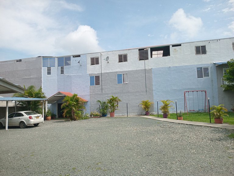 Cozy Room in the Heart of Santa Elena