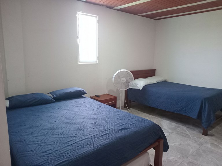 **Habitación Familiar Zamora**