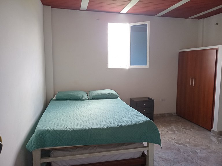 Cozy Room in the Heart of Santa Elena