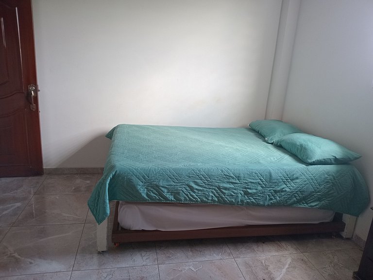 Cozy Room in the Heart of Santa Elena
