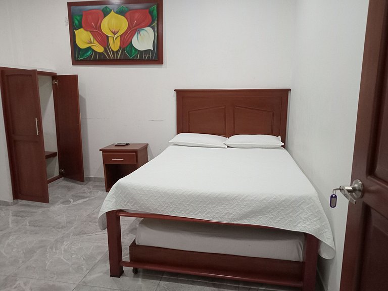 Acogedora habitación en el corazón de Santa Elena