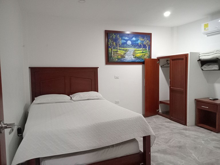 Acogedora habitación en el corazón de Santa Elena