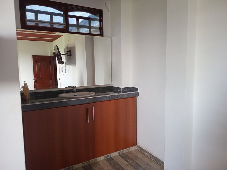 Acogedora habitación en el corazón de Santa Elena