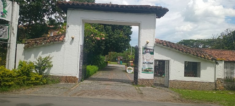 Suite Ejecutiva para cuatro personas