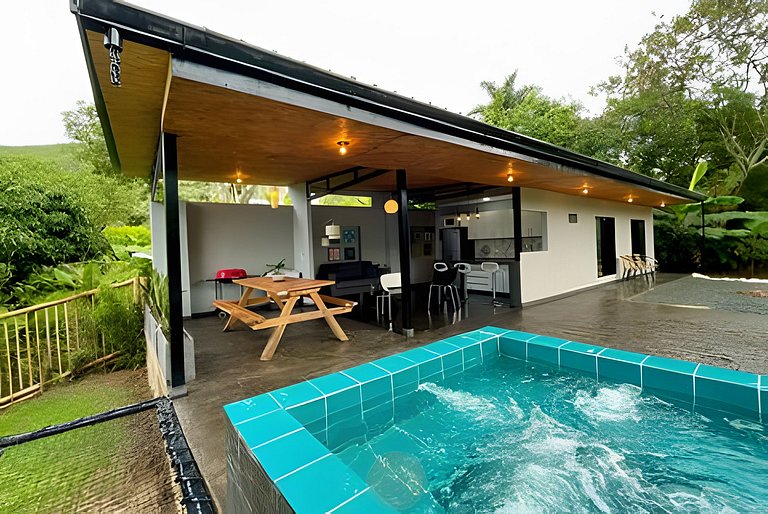 Cabin, Nature 10 min from Cali